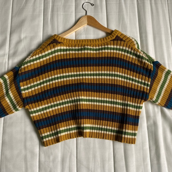 Knit Cropped Sweater - Picture 3 of 3